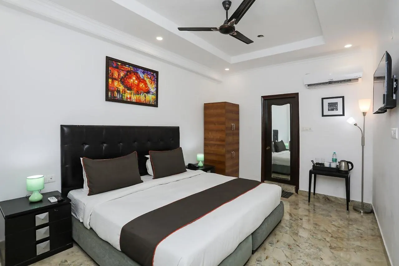 ***  Collection O Residency Near Dwarka Sector 21 Metro Station Hotel Kapas Hera India