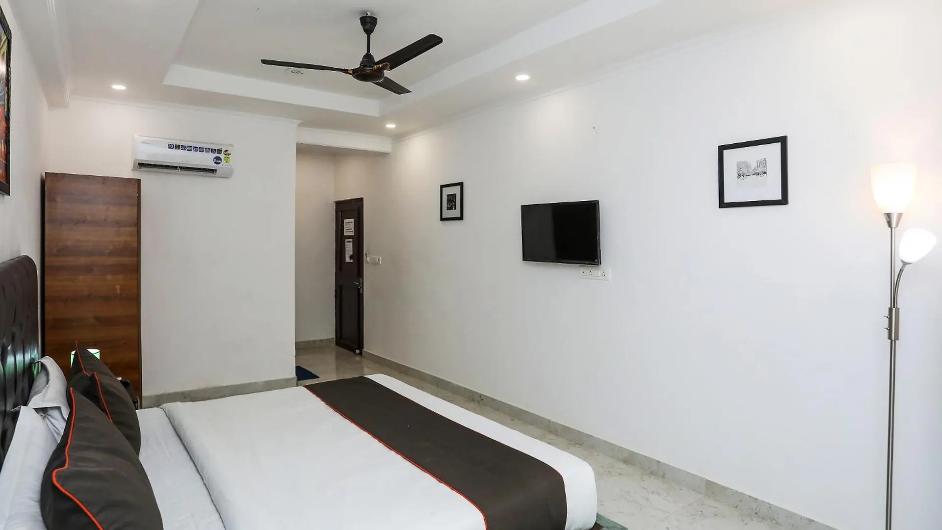 Collection O Residency Near Dwarka Sector 21 Metro Station Hotel Kapas Hera India