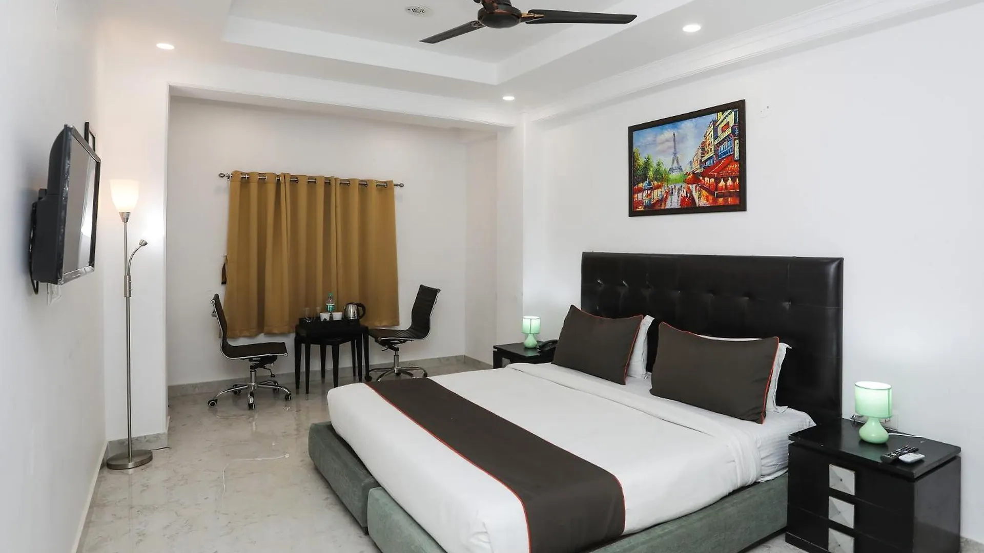 ***  Collection O Residency Near Dwarka Sector 21 Metro Station Hotel Kapas Hera India