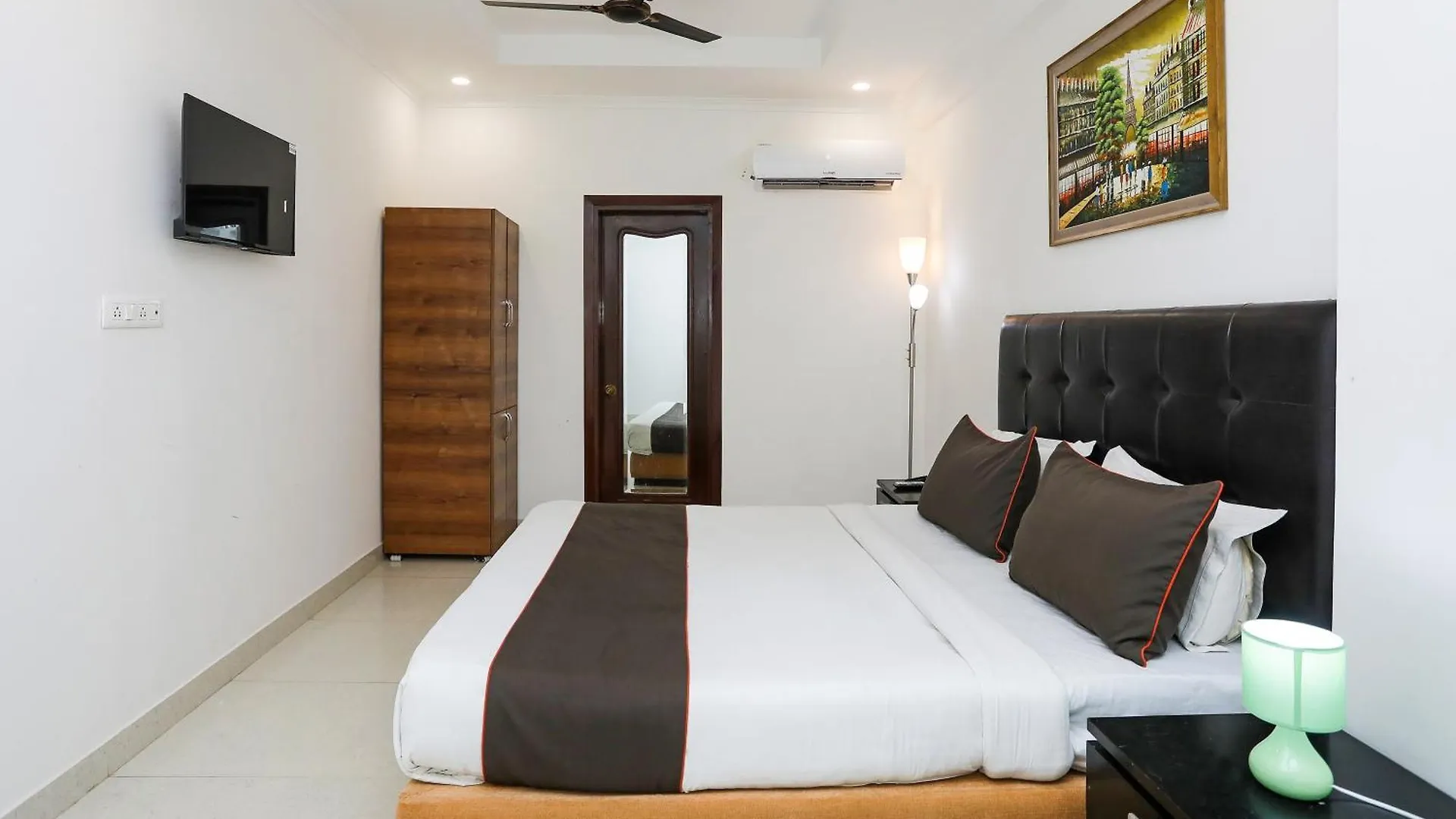Collection O Residency Near Dwarka Sector 21 Metro Station Hotel Kapas Hera