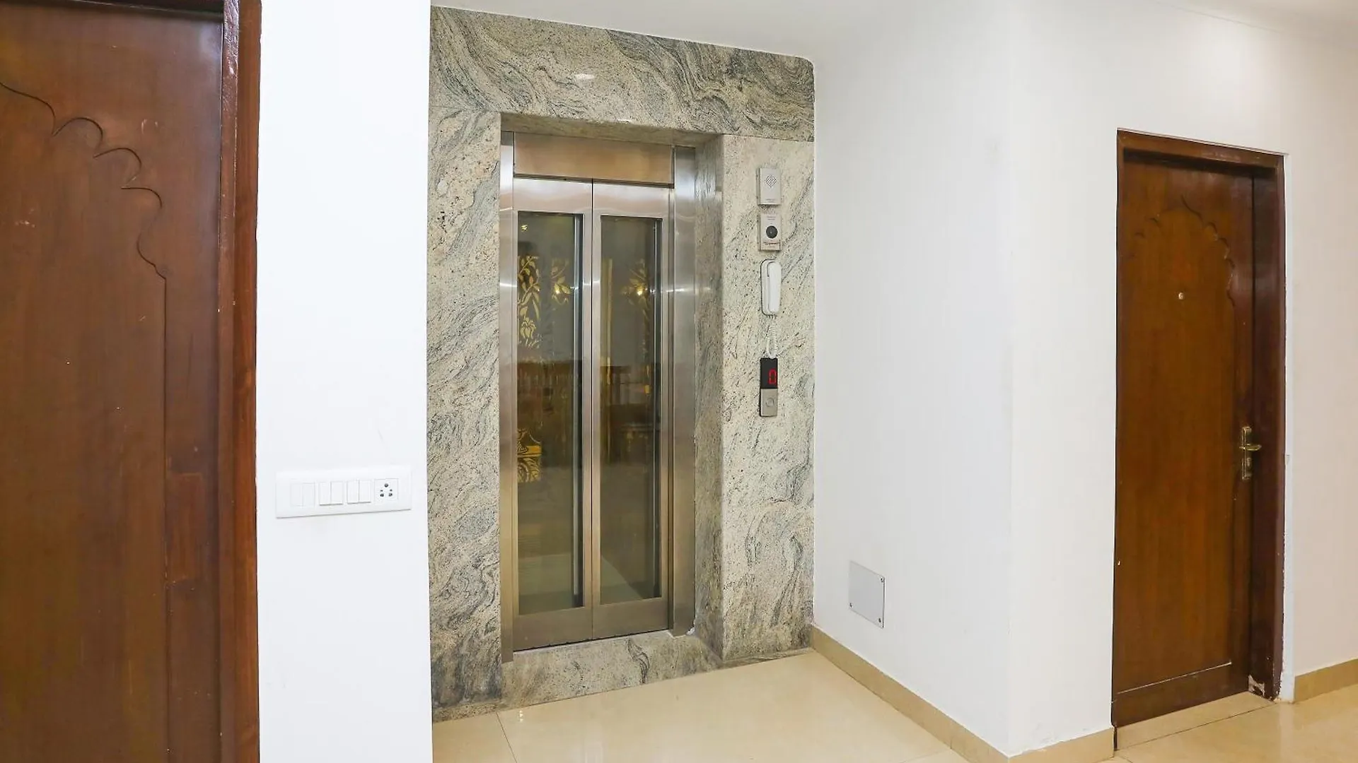 Collection O Residency Near Dwarka Sector 21 Metro Station Hotel Kapas Hera