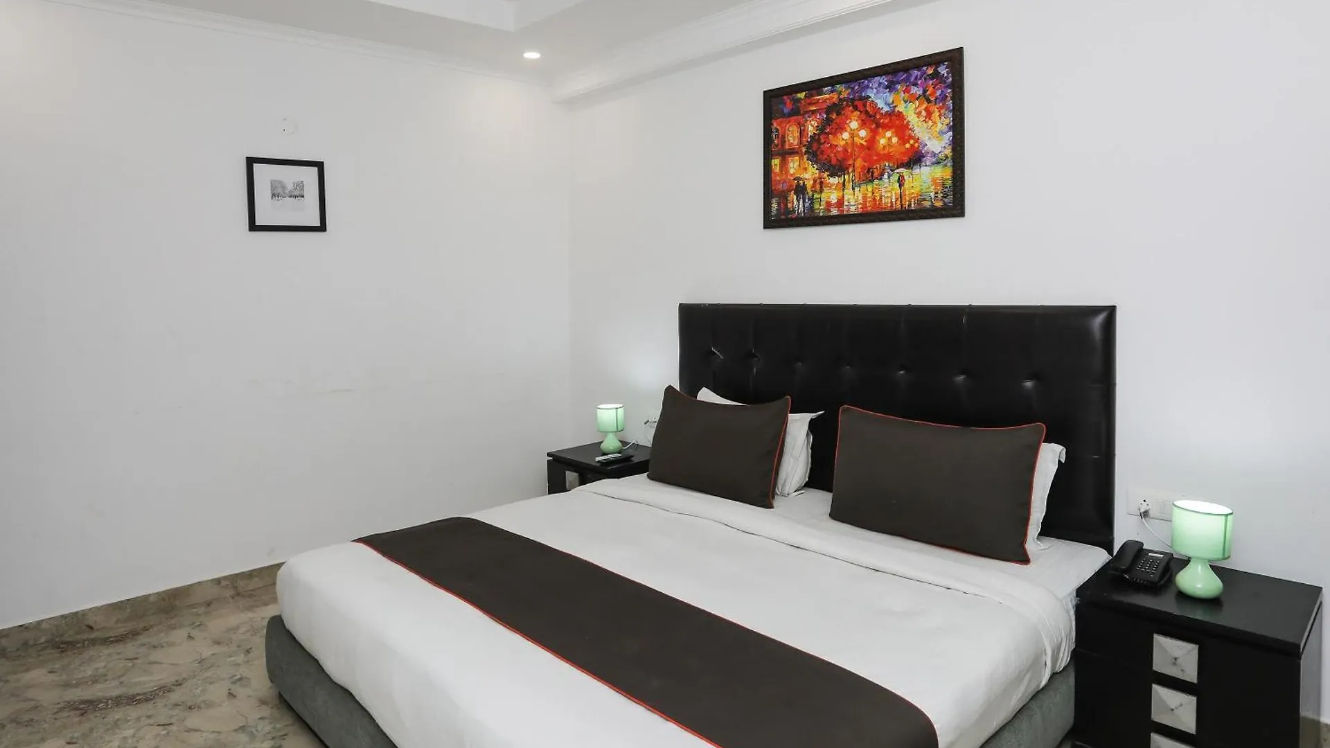 Collection O Residency Near Dwarka Sector 21 Metro Station Hotel Kapas Hera 3*,  India